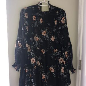 VICI floral dress. Size small. New without tags!